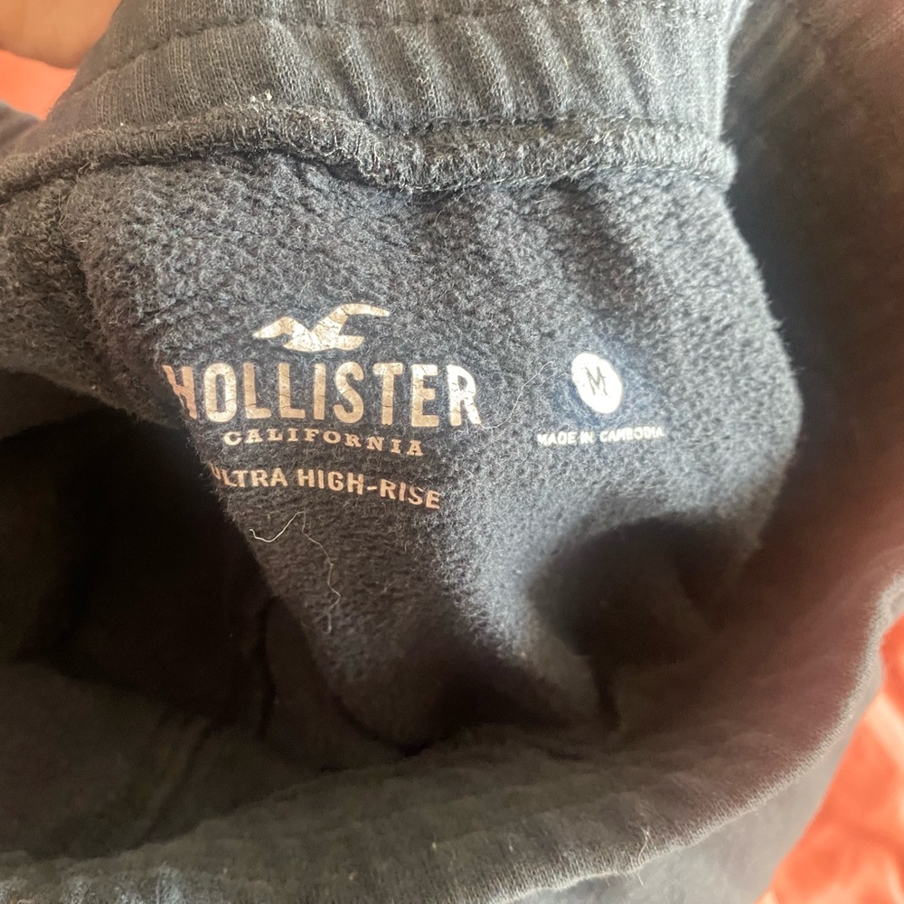 Hollister Black Ultra High-Rise Apparel